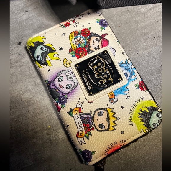 Loungefly Villians Backpack,Wallet and Keychain mirror - Picture 9 of 11